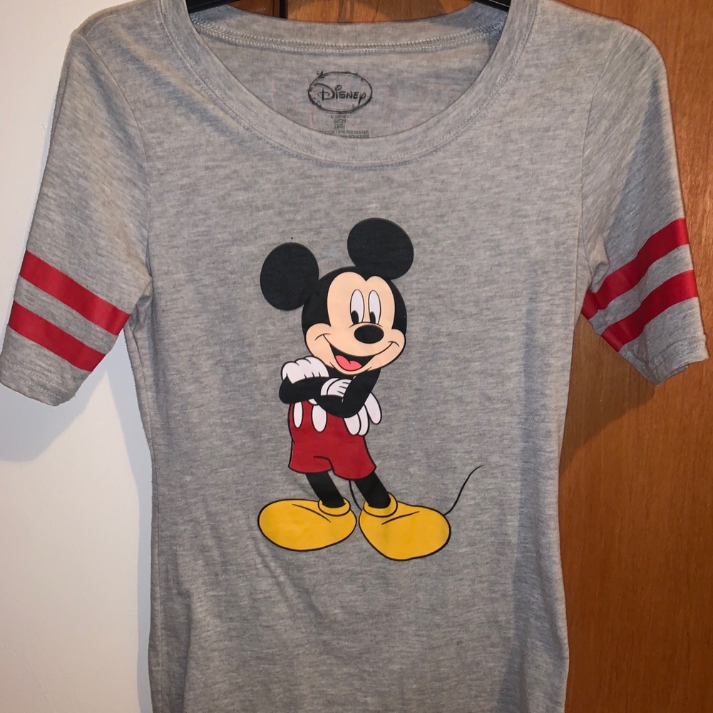 **SOLD** Women’s Mickey Mouse Shirt